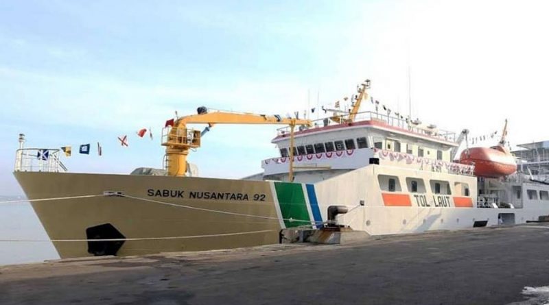 Sabuk Nusantara, salah satu Kapal Pelni yang disiapkan untuk angkutan mudik lebaran.
