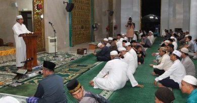 Gubkepri Safari Ramadan di Masjid Nur Ilahi yang diinginkannya menjadi Islamic Centre