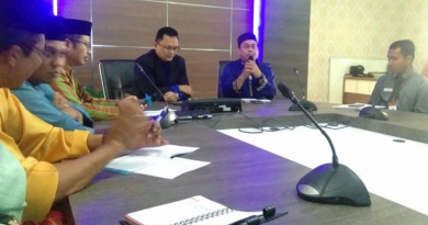 Tim Ombudsman Kepri memberikan pelatihan tentang pelayanan publik di Pemkab Lingga