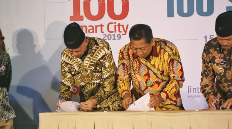 Wali Kota Tanjungpinang H Syahrul SPd menandatangani MoU Gerakan 100 Smart City tahun 2019