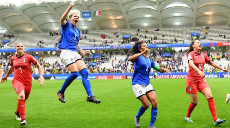 Para pemain Italia merayakan kemenangan di Fifa Women's World Cup 2019
