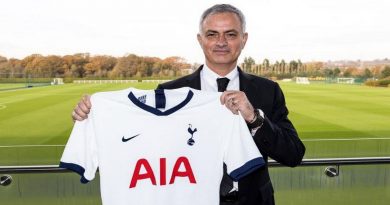 Jose Mourinho resmi menjabat pelatih kepala Spurs