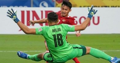 Aksi pemain Indonesia saat lawan Singapura