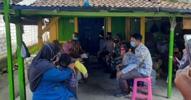 Anggota TNI, Polri dan Pegawai Kecamatan Kedungpring Masih Gencarkan 3T
