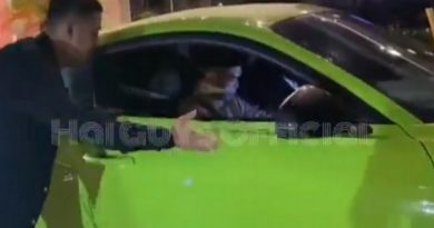 Ustaz Abdul Somad Kendarai Ford Mustang ke Subuh Akbar di Pontianak