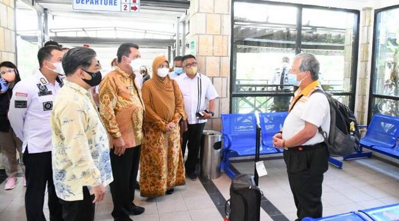 Gubernur Kepri Sambut Rombongan Pertama Turis Singapura di Batam