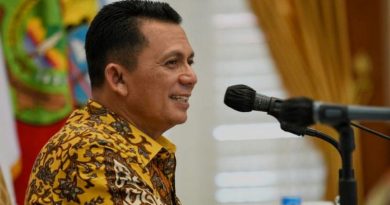 gubernur kepri ansar ahmad jamin stok vaksin aman 2 april 2022