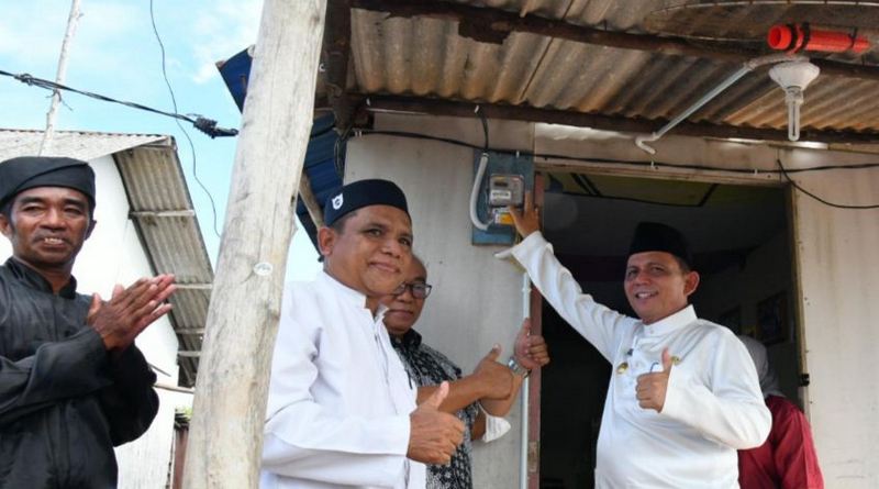 Alhamdulillah, Warga Pulau Korek di Batam Terima CSR dan Bantuan Instalasi Listrik