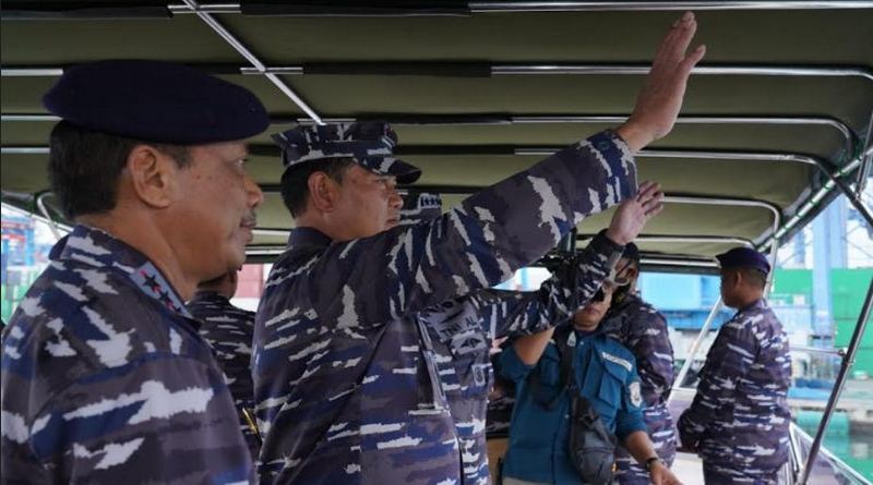 Panglima TNI Laksanakan Tradisi Admiral Inspection