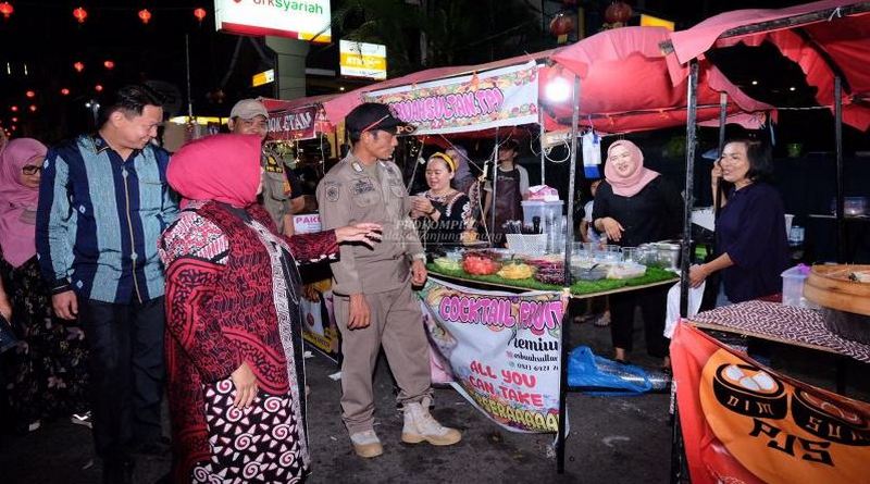 Ramai Pengunjung Bazar Imlek, Wali Kota Tanjungpinang Ingin Ada Acara Serupa Setiap Pekan