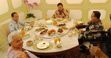 presiden makan bareng 3 capres di istana negara 978yij