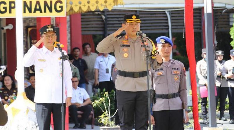Jelang Idul Fitri, Pj Wako Hasan Bersama Kapolresta Tanjungpinang Jadi Irup Upacara Operasi Ketupat Seligi k87uyjh