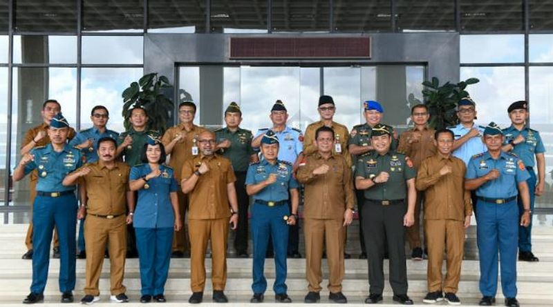 Pertemuan Hangat Gubernur Kepulauan Riau dan Pangkogabwilhan I di Hari Raya giuyiu