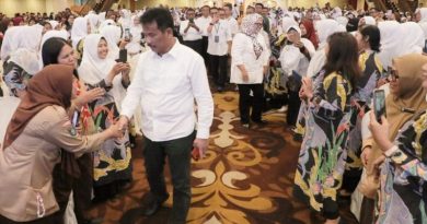 Rudi Ajak Guru di Batam Siapkan Generasi Terbaik Menuju Indonesia Emas hjjkjkk